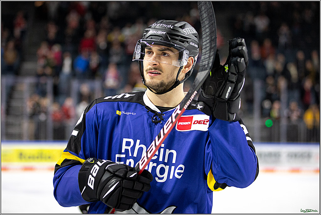 PENNY DEL; Koelner Haie- Fishtown Pinguins Bremerhaven; Koeln, 23.11.2021